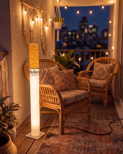 XXL Vintage Marlboro Lamp 95cm – Giant Vintage Cigarette Floor Lamp | Man Cave & Home Bar Decor