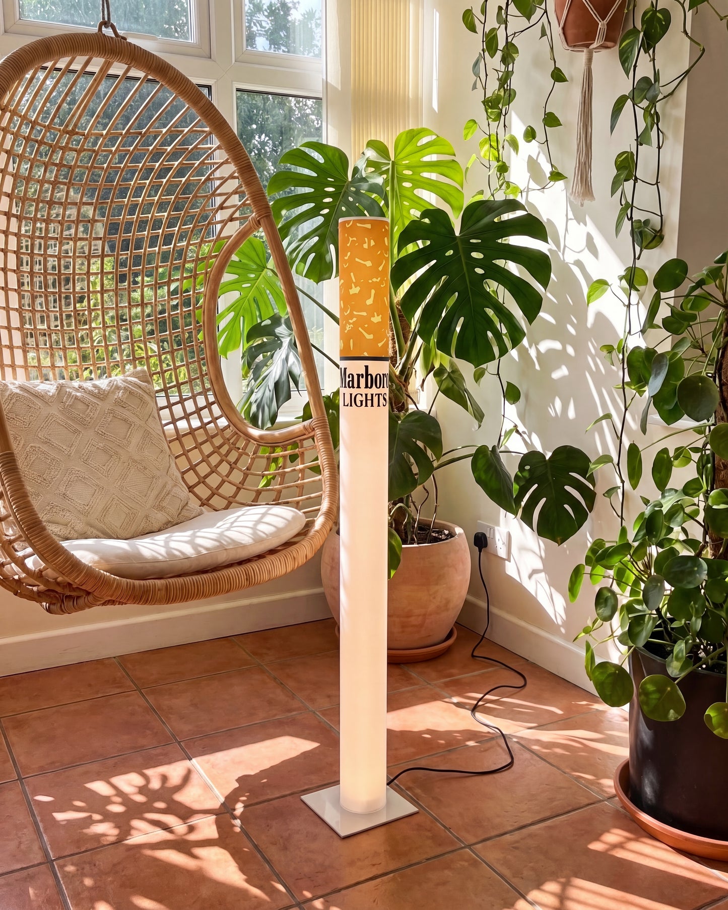 Vintage Marlboro Lamp 95cm – Giant Vintage Cigarette Floor Lamp | Man Cave & Home Bar Decor