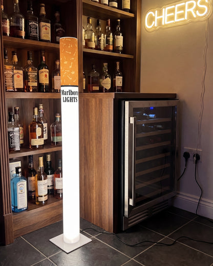 XXL Vintage Marlboro Lamp 95cm – Giant Vintage Cigarette Floor Lamp | Man Cave & Home Bar Decor
